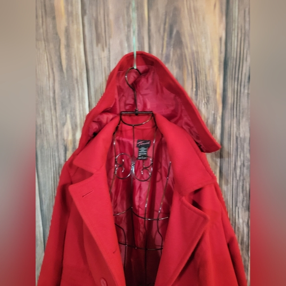 Torrid Red Coat size 1 with removable hood. - Picture 5 of 6